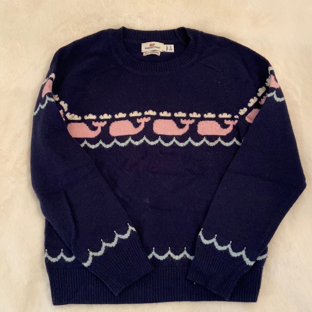 Vineyard Vines whale sweater 🐳